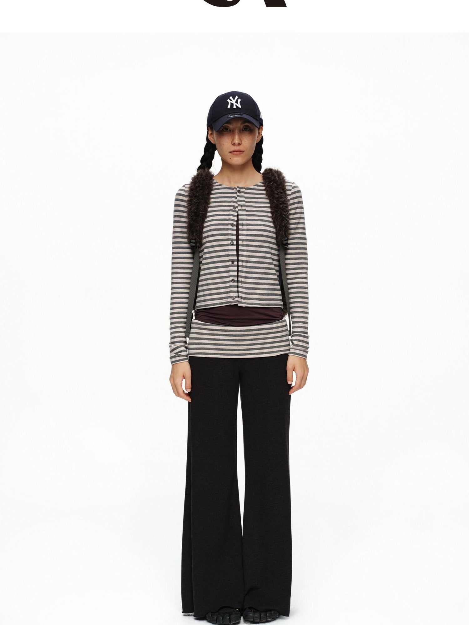 oinimi Warm Brushed Soft Striped Slim Fit Cropped Women Polyester Blend Cardigans