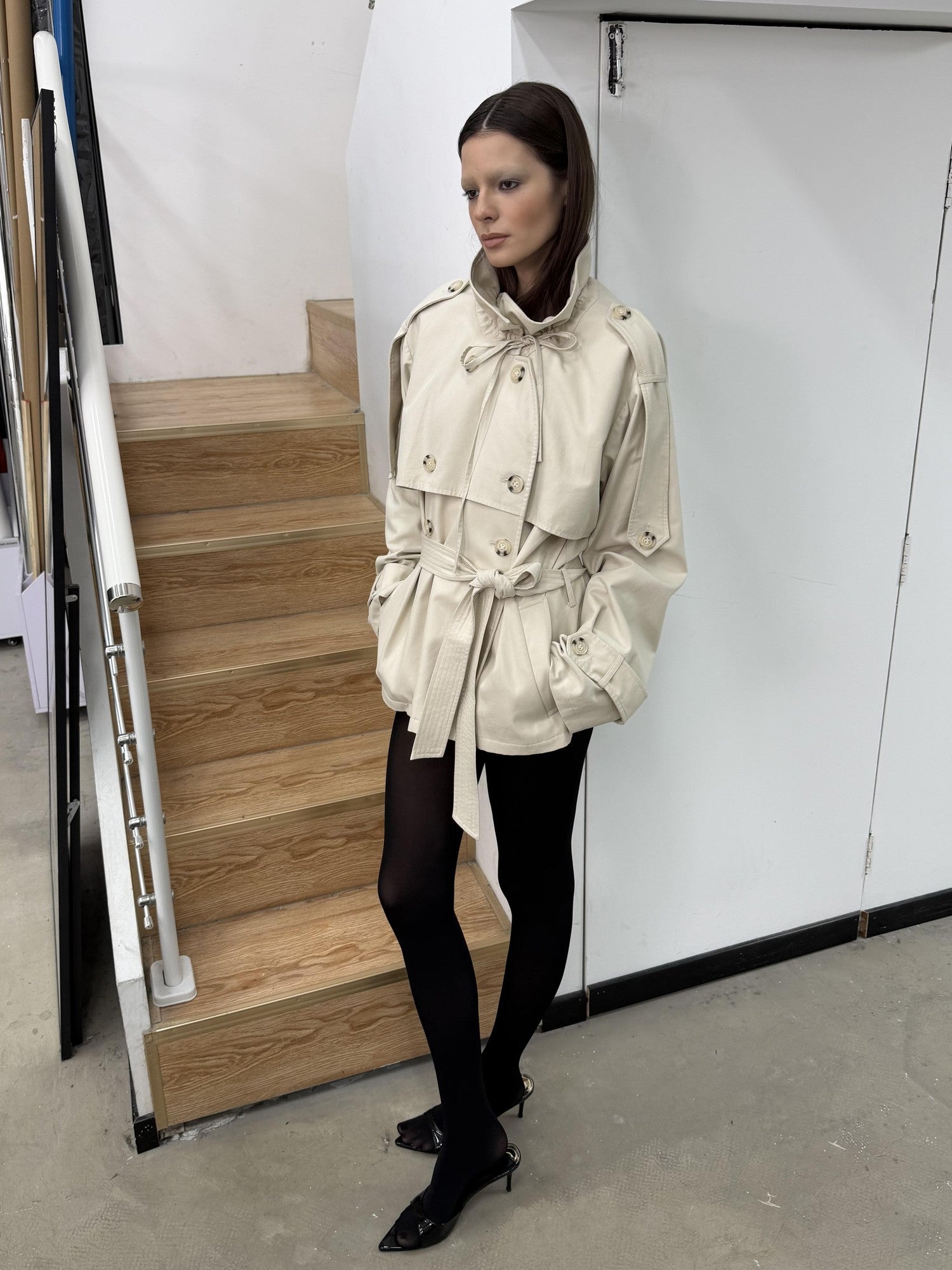 popoop Beige Double Breasted Pleated Stand Collar Waist Tie Loose Women&