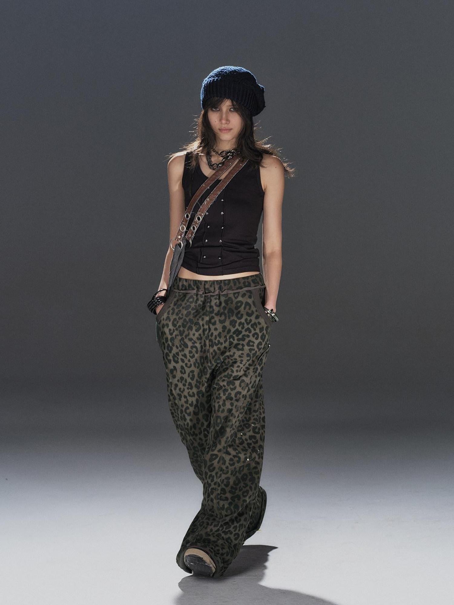wear And tear Leopard Studded Frayed Split Women&