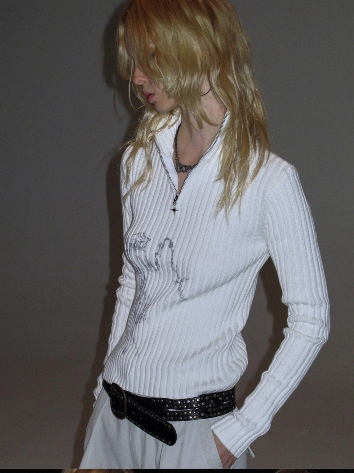 wear And tear Ribbed White Punk Zip Neck Sweater