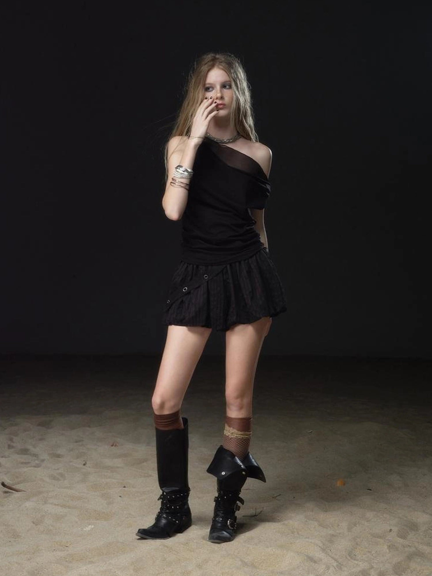 wear And tear Textured Bloom Punk Shorts With Detachable Tie
