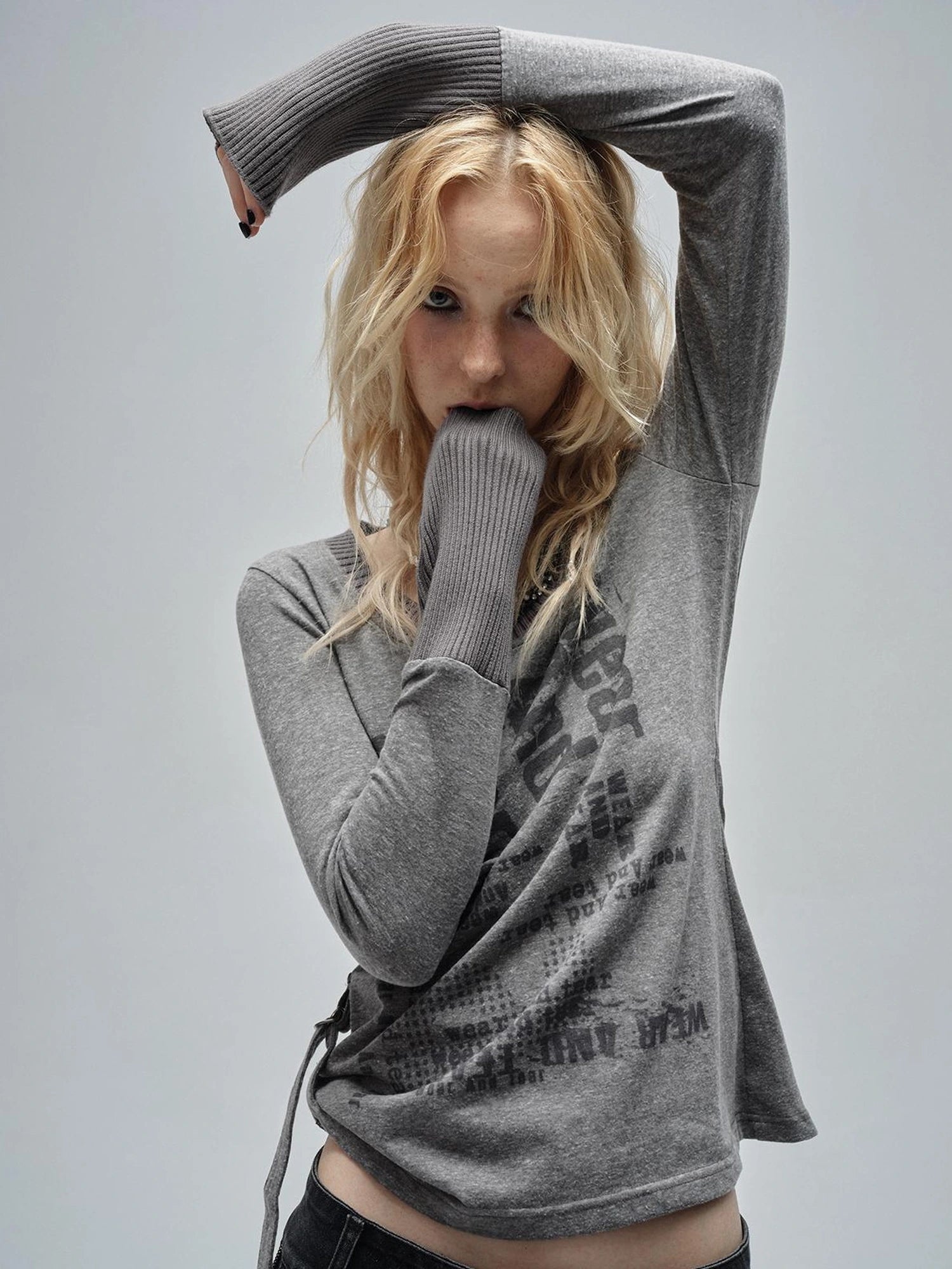 wear And tear V-neck Punk Print Sweatshirt With Drawstring Hem