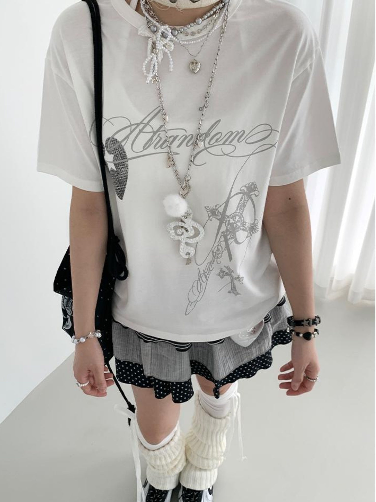 atrandom Original Hollow Mirror Print Loose Fit Black White T-Shirt