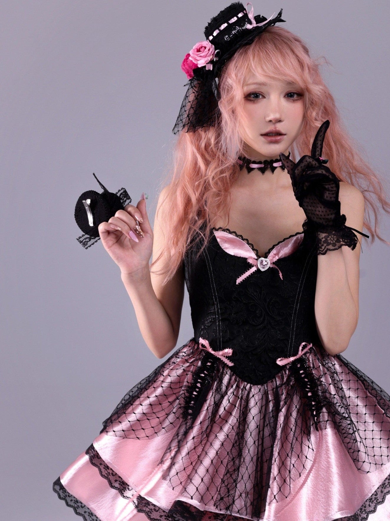 Evil Tooth Shimmering Rose Baroque Relief Boned Waist 3 Tier Women&