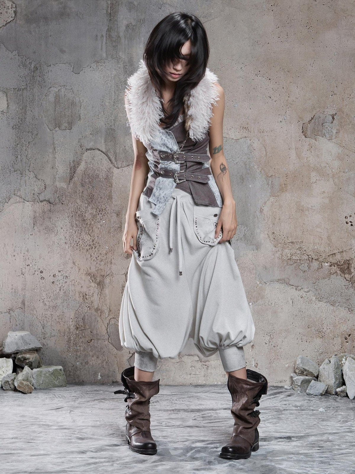 ARIADNAw Light Gray Retro Punk Drop Crotch Big Pocket Rhinestone Women&