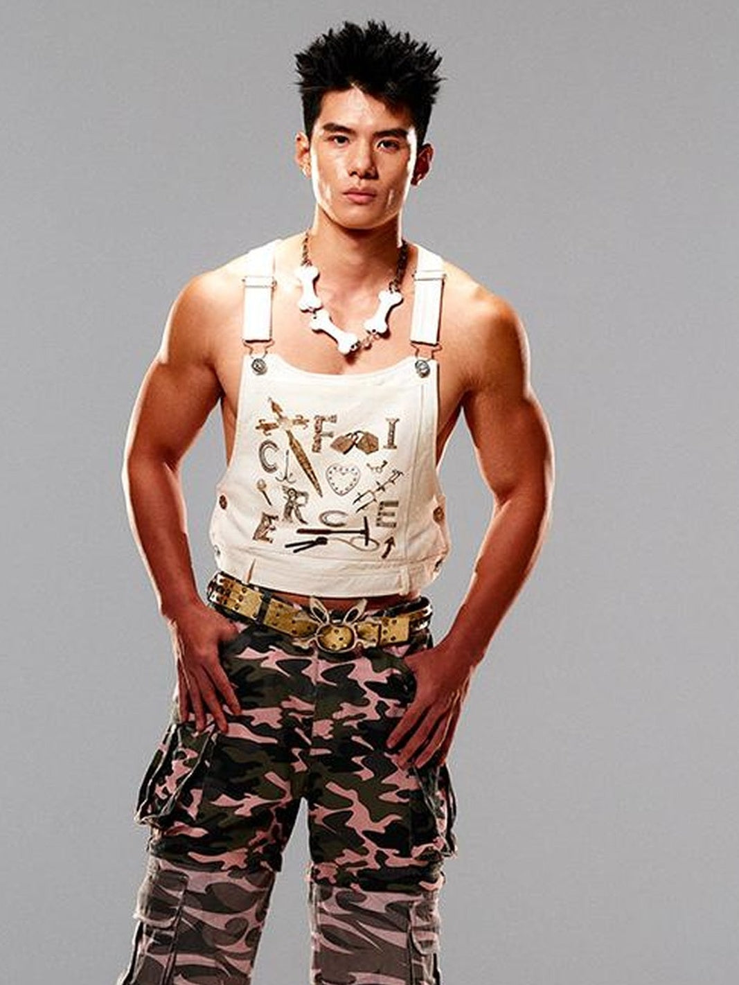 CFIERCE Tactical Vest With Weapon Camo Print