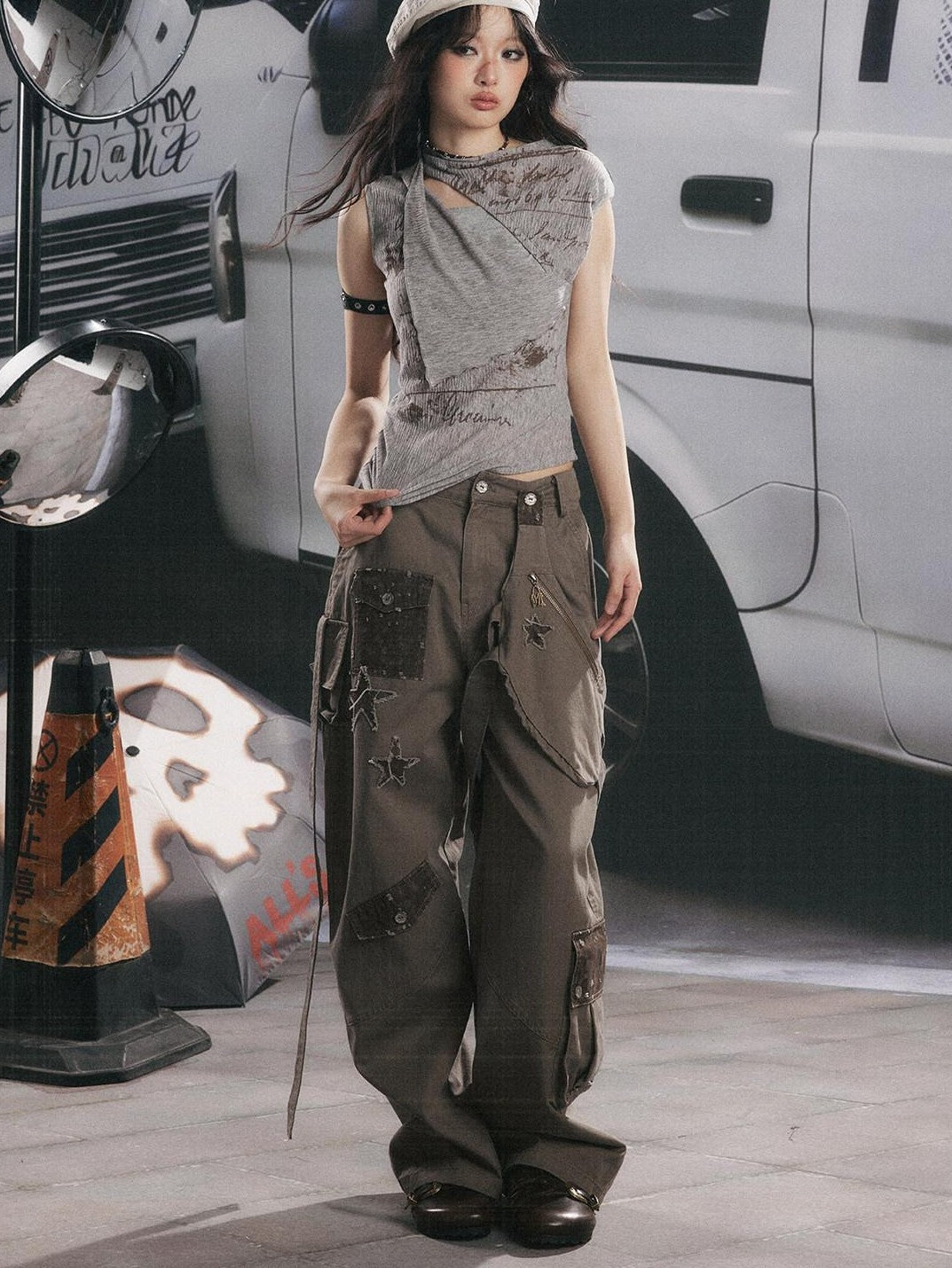 ALL iN plan Apricot Gray Asymmetrical Letter Print Slim Women&