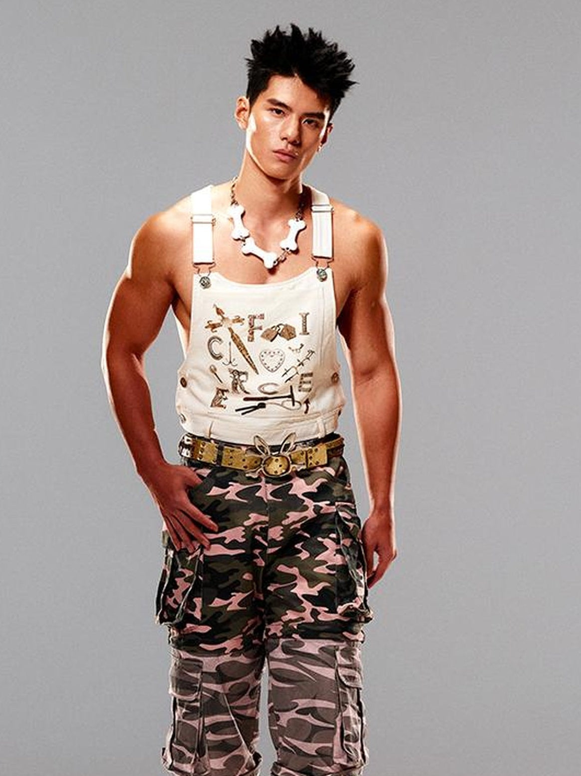 CFIERCE Tactical Vest With Weapon Camo Print