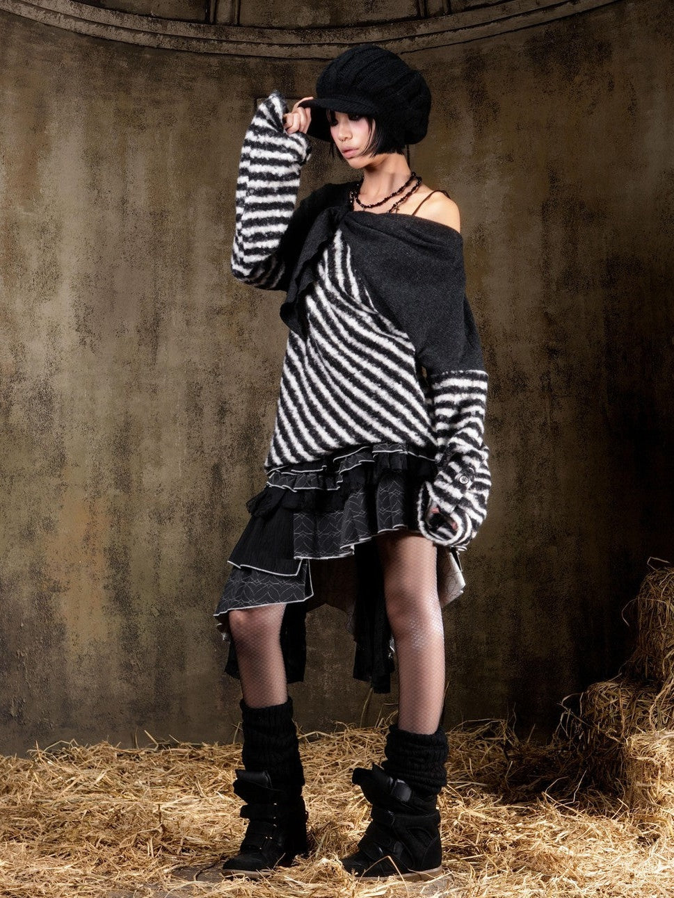 ARIADNAw Contrast Stripe Off Shoulder Punk Women&