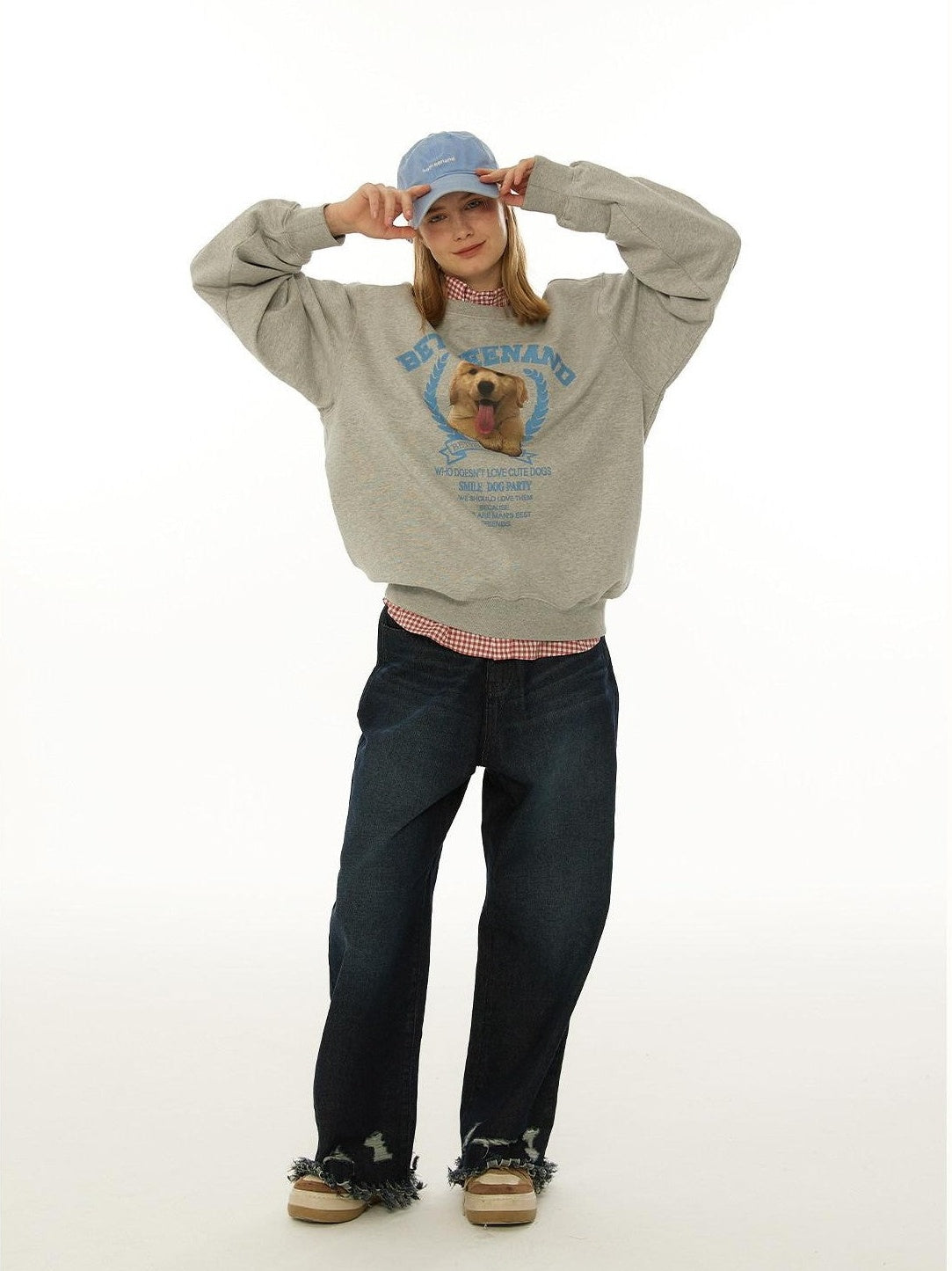 BETWEENAND Gray Tongue Out Puppy Motif Loose Fit Women&