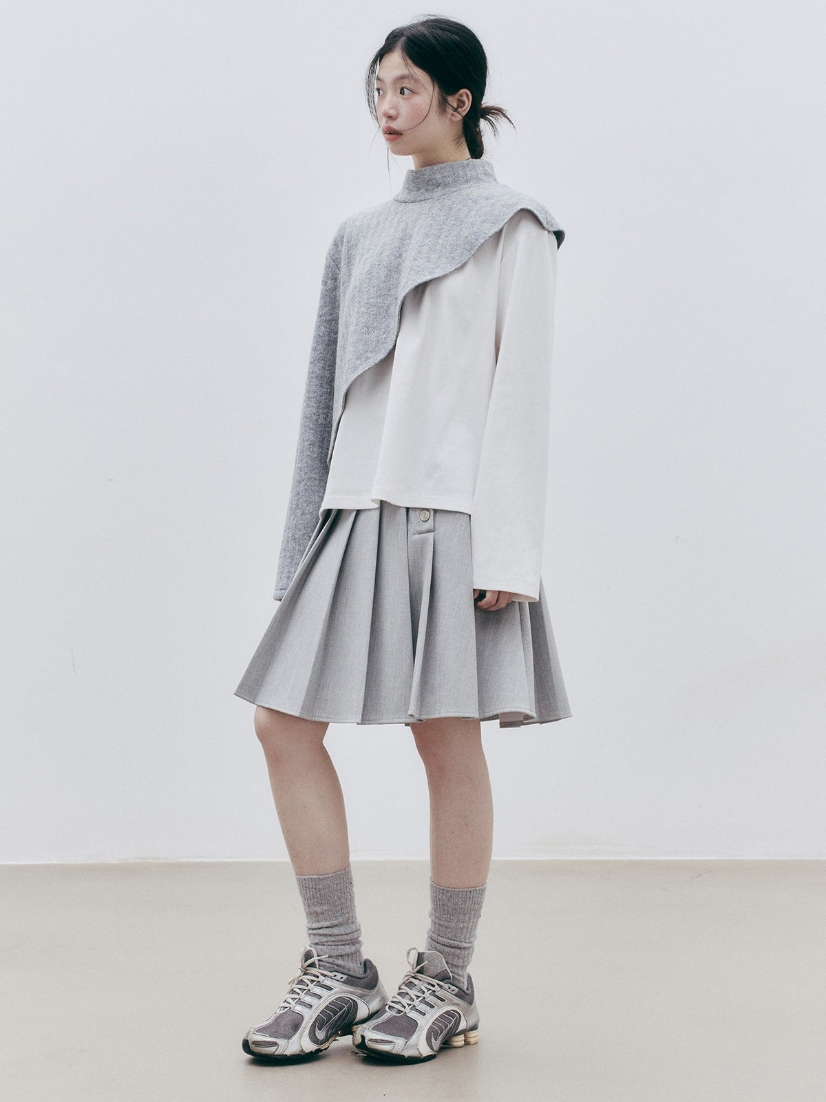 FUSSED_Textured_Color_Block_Knit_Stand_Collar_Women&