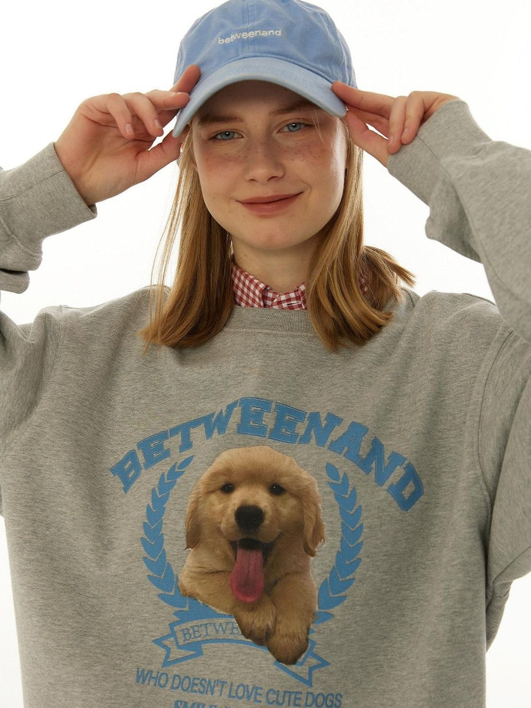 BETWEENAND Gray Tongue Out Puppy Motif Loose Fit Women&