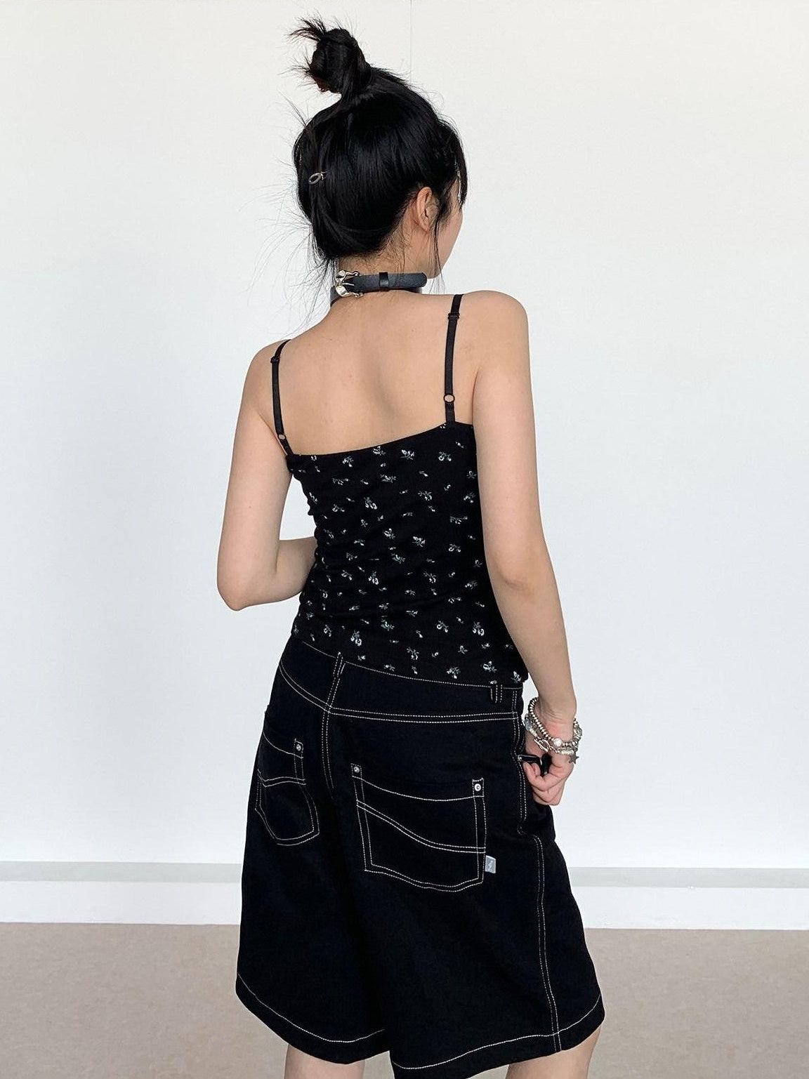 atrandom Black Ditsy Floral Ruffle Slim Women&