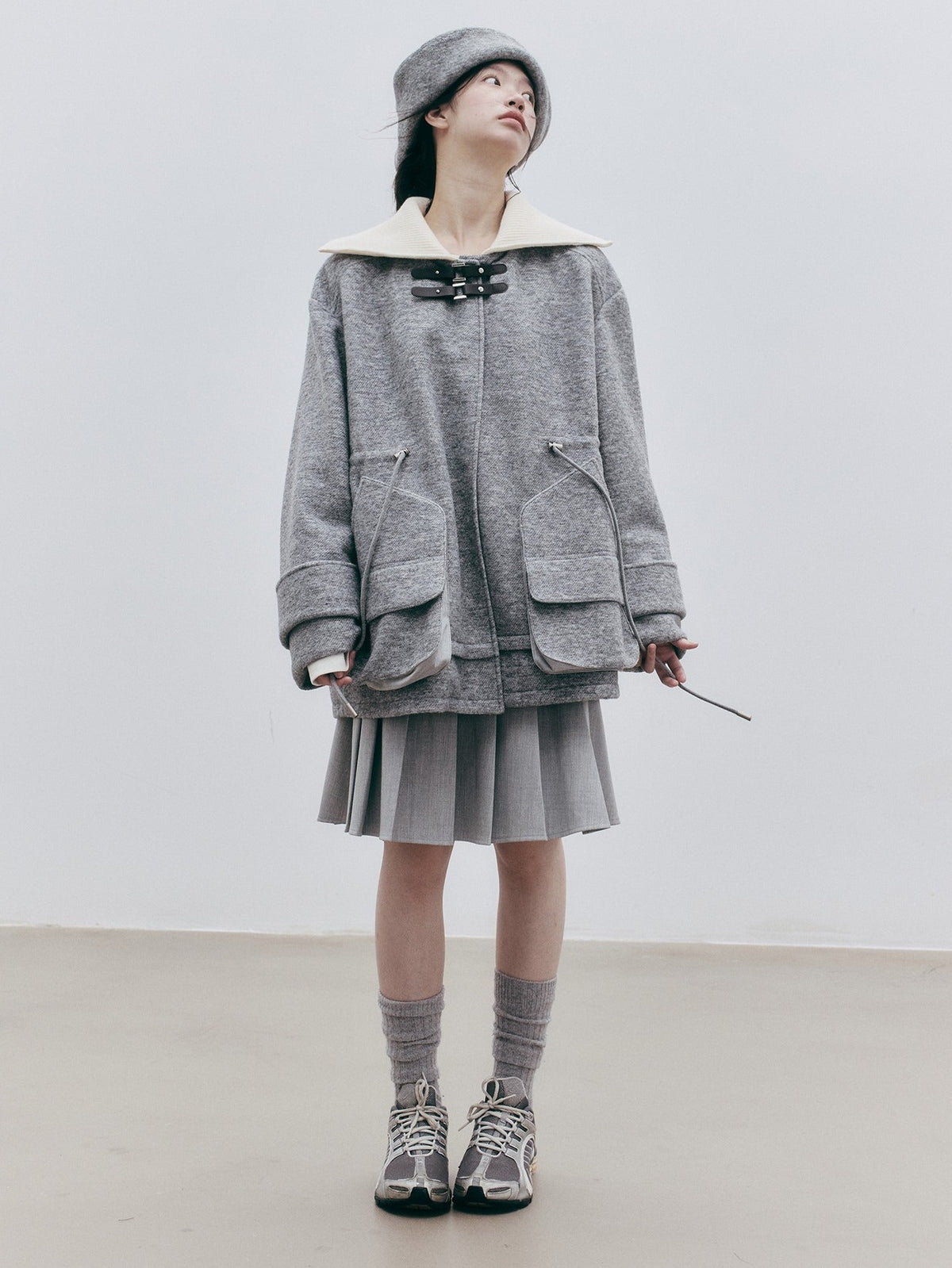 FUSSED_Loose_Fit_Patch_Pocket_Fur_Collar_Women&