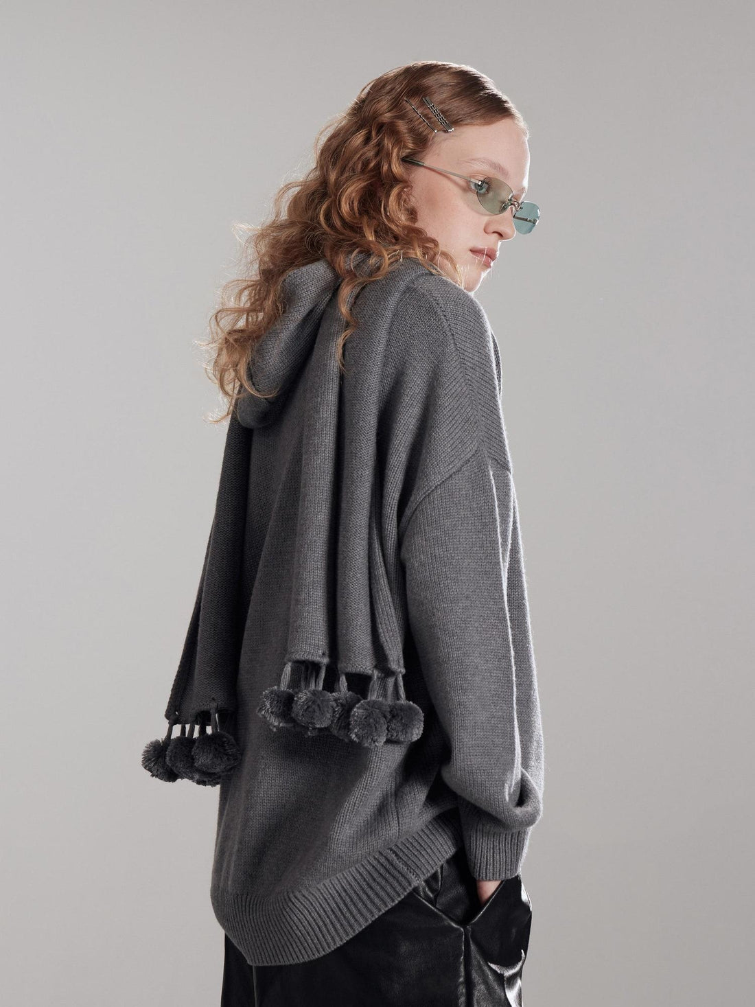 RUN TO THE FUTURE Thermal Commuter Loose Unisex Wool Cashmere Crewneck Gray Sweaters