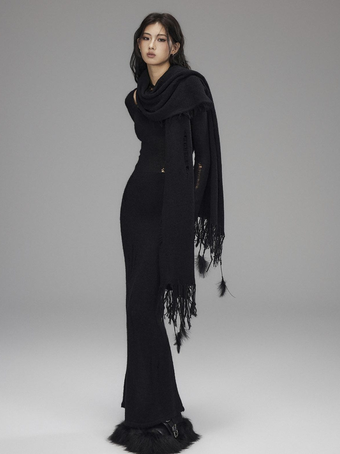 Low pixel Waist Defining Wool Knit Tassel Casual Long Sleeve Round Neck Black Maxi Dresses