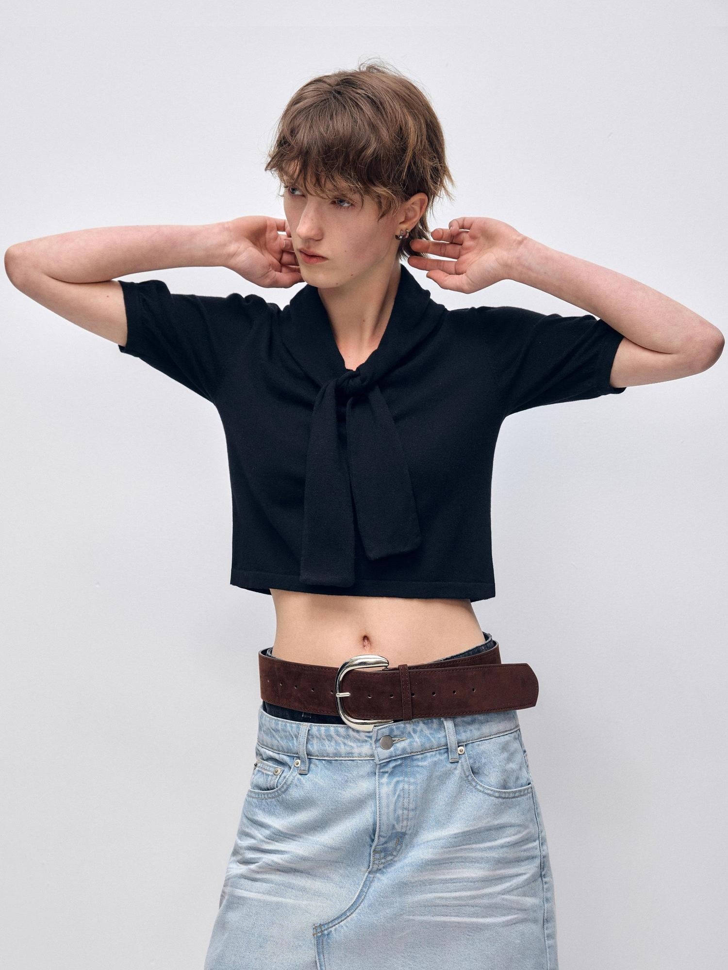 RUN TO THE FUTURE Vintage Knit Solid Black Short Sleeve Straight Fit Ladies Crop Tops