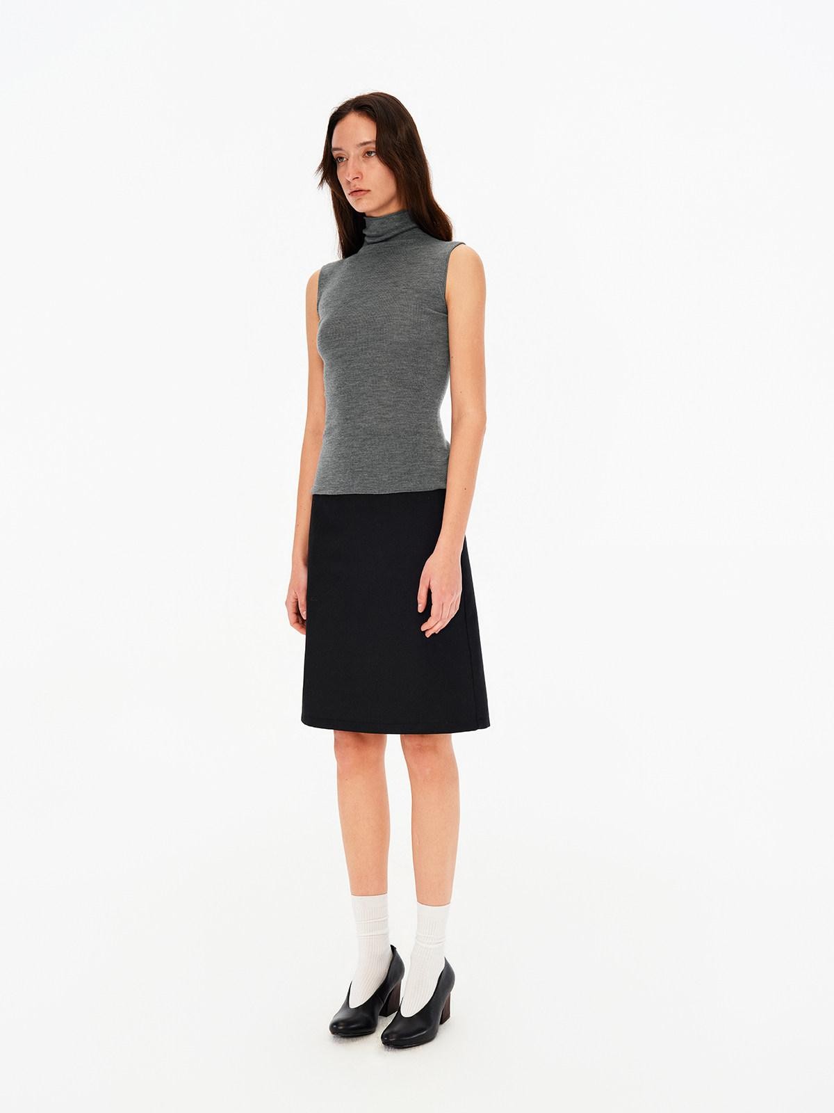 Northbutsouth Light Seamless Tape Trim Mock Neck Side Slimming Women&
