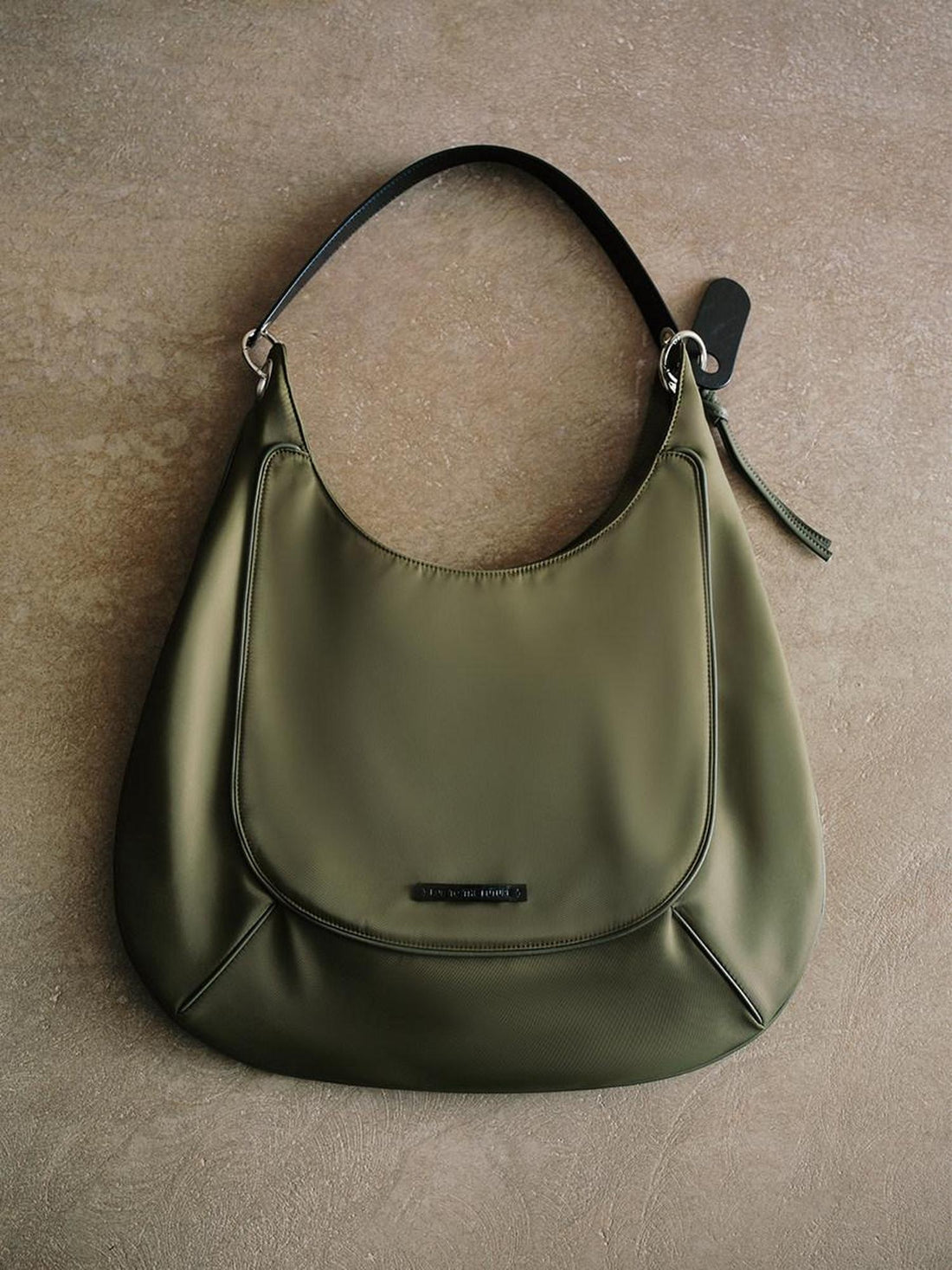 RUN TO THE FUTURE Large Egg Shape Nylon Topstitch Original Design Casual Unisex Shoulder Bags