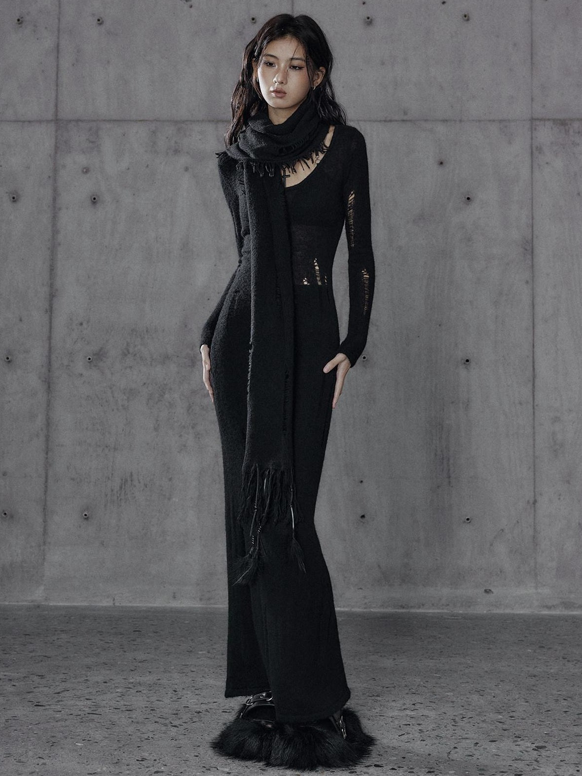 Low pixel Waist Defining Wool Knit Tassel Casual Long Sleeve Round Neck Black Maxi Dresses