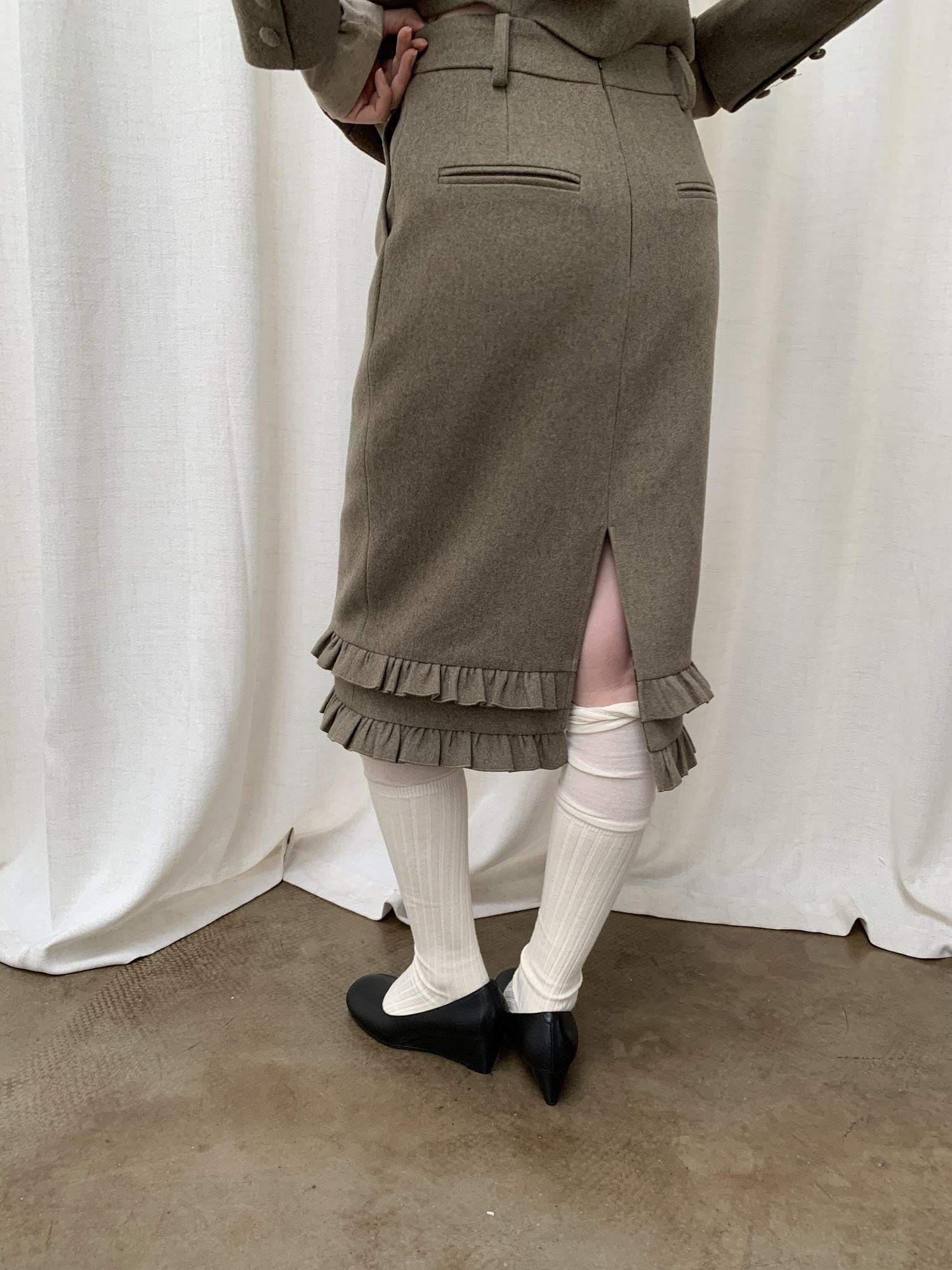 Dorydory Olive Green Ruffle Straight Mid Waist Women&