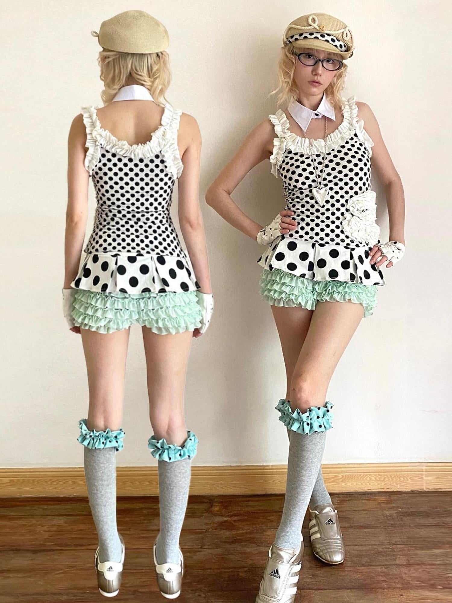 nit alcove Soft Breathable Cotton Cute Polka Dot Knee High Unisex White Gray Socks