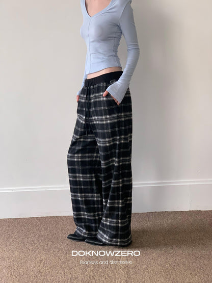 DKZ OFFICIAL Black Plaid Pockets Women&