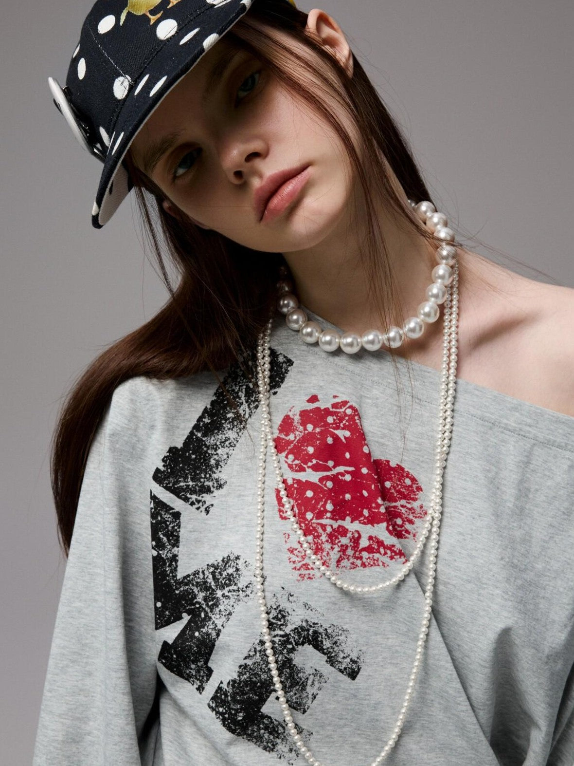 1JINN STUDIO Badge Letter Print Slanted Shoulder Women&