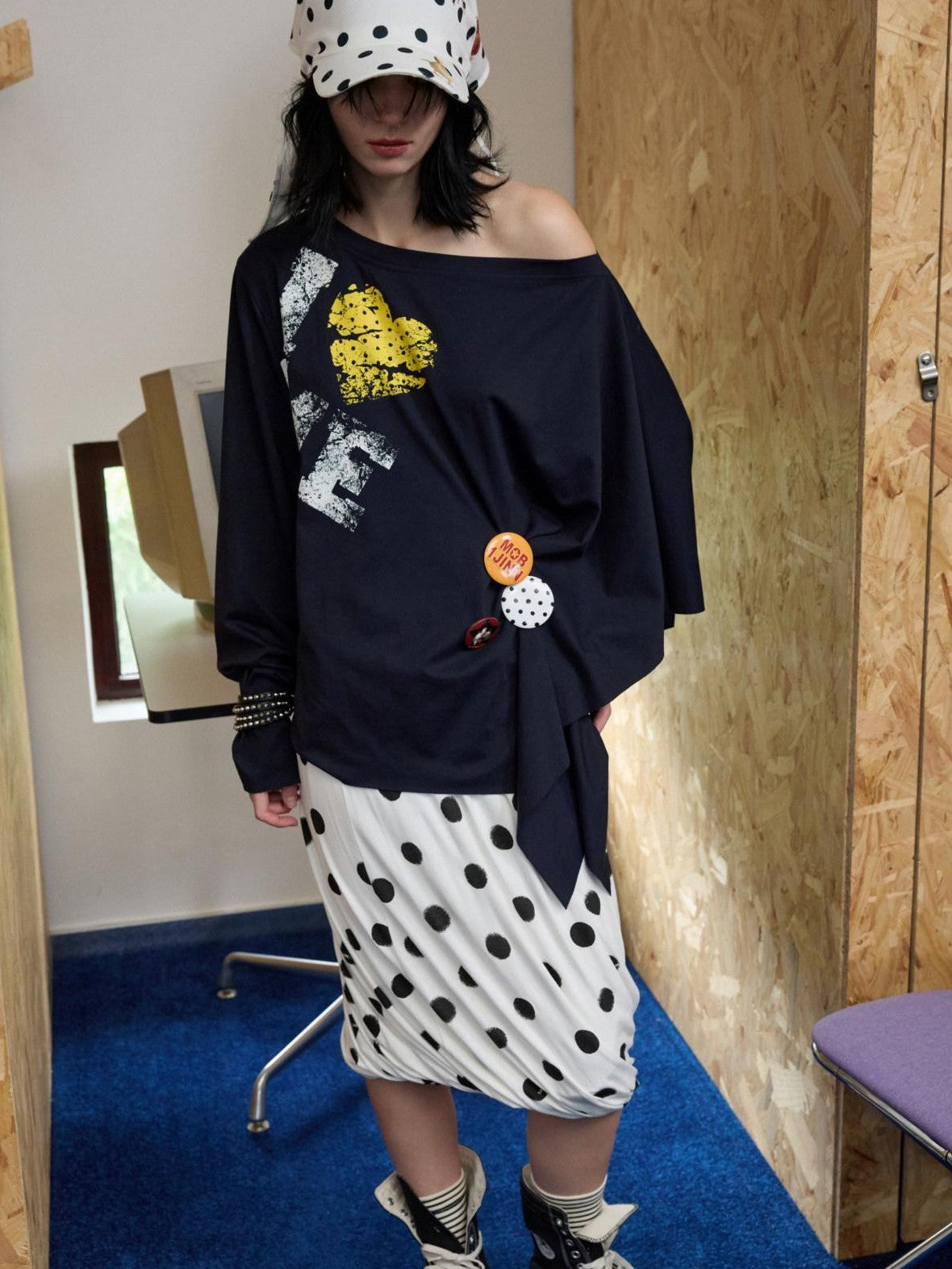1JINN STUDIO Badge Letter Print Slanted Shoulder Women&