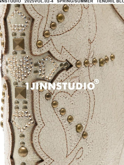 1JINN STUDIO Crackle Embroidered V Cut Pointed Women&