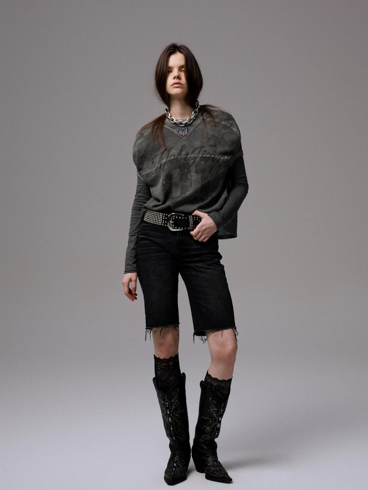 1JINN STUDIO Distressed Print V-neck Colorblock Badge Rugby Women&