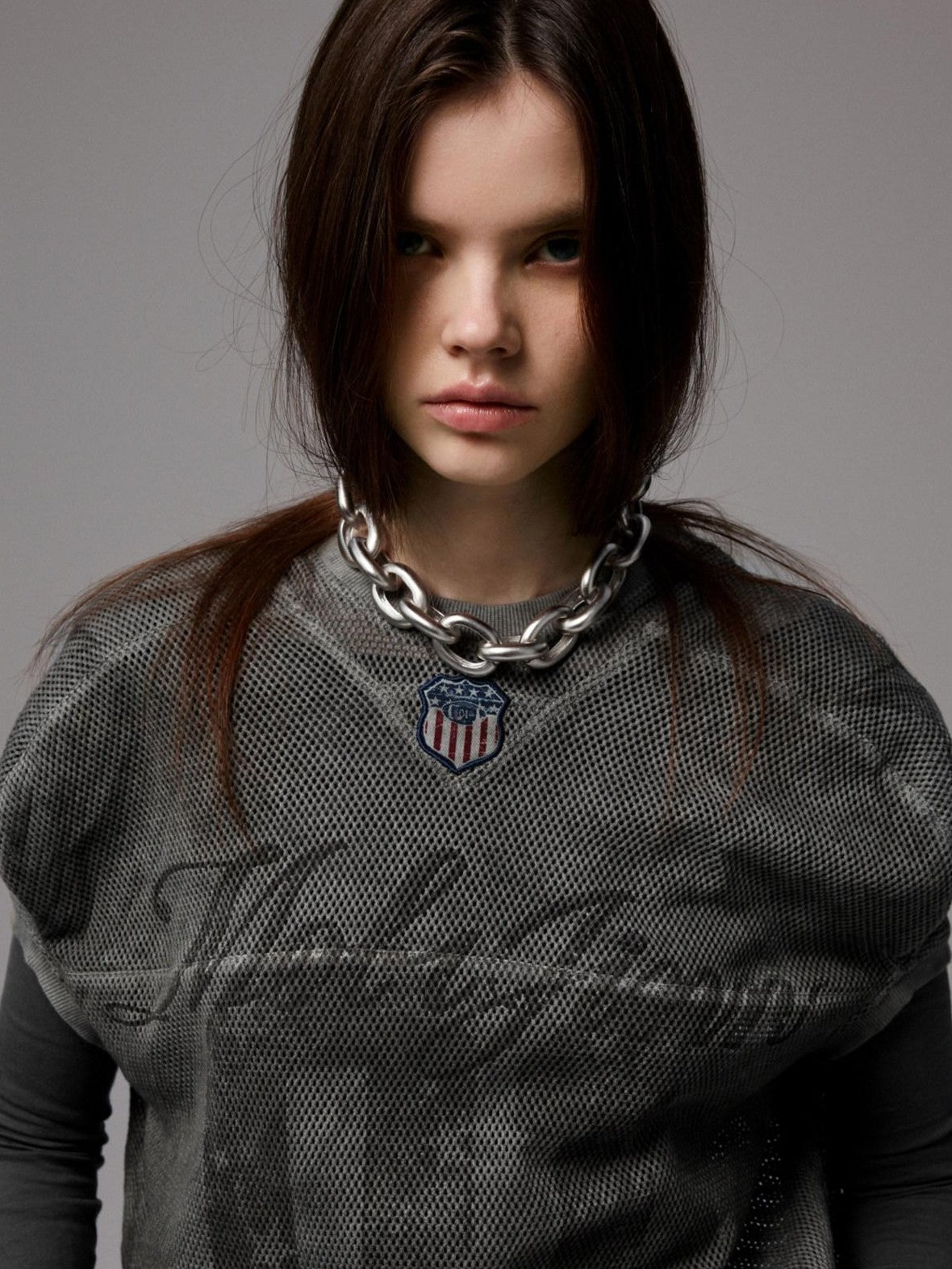 1JINN STUDIO Distressed Print V-neck Colorblock Badge Rugby Women&