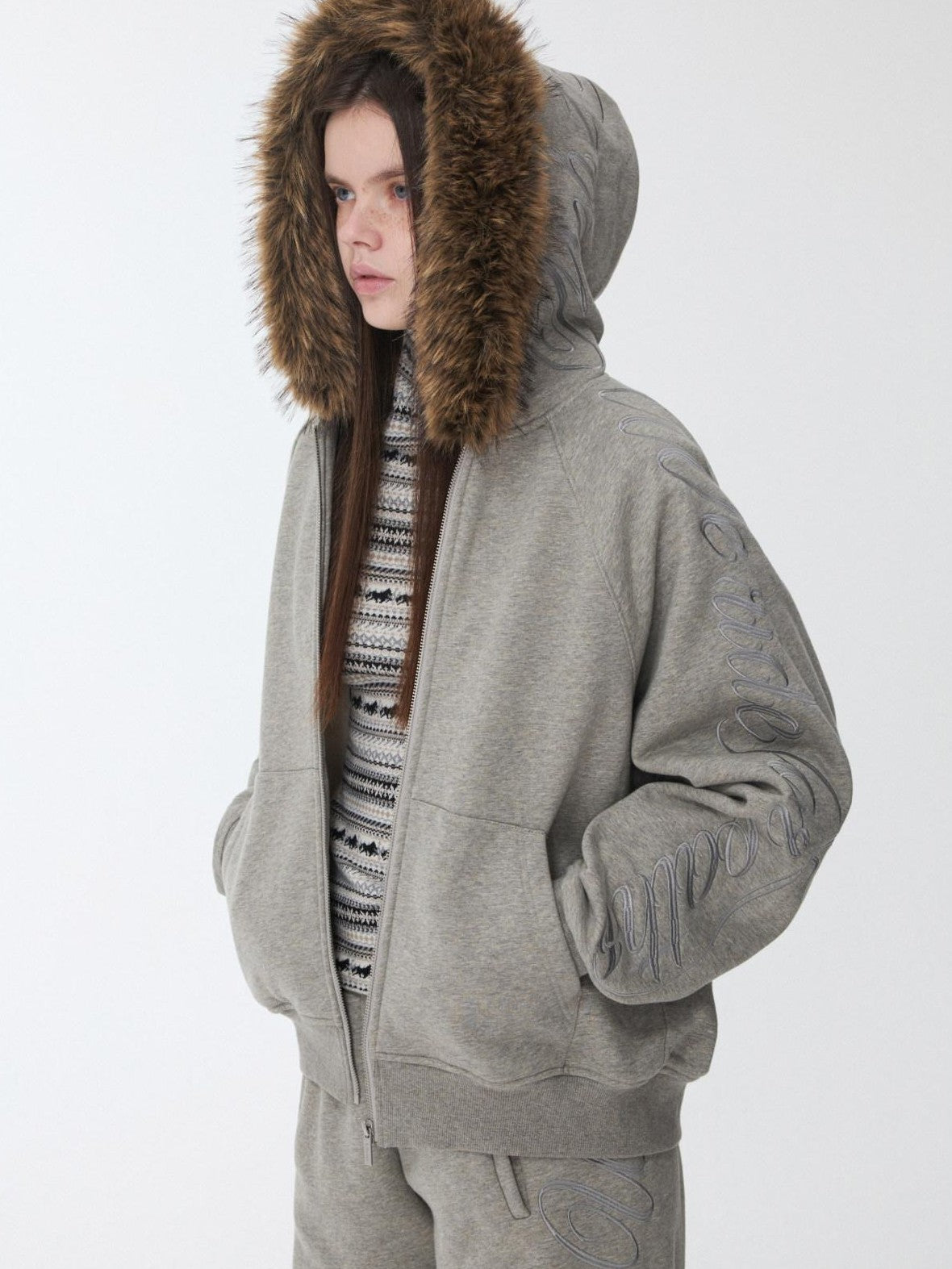 1JINN STUDIO Faux Fur Collar Script Embroidered Women&