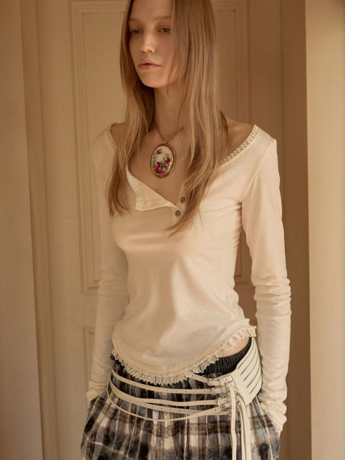 1JINN STUDIO Lace Trim Henley Collar Diagonal Placket Women&