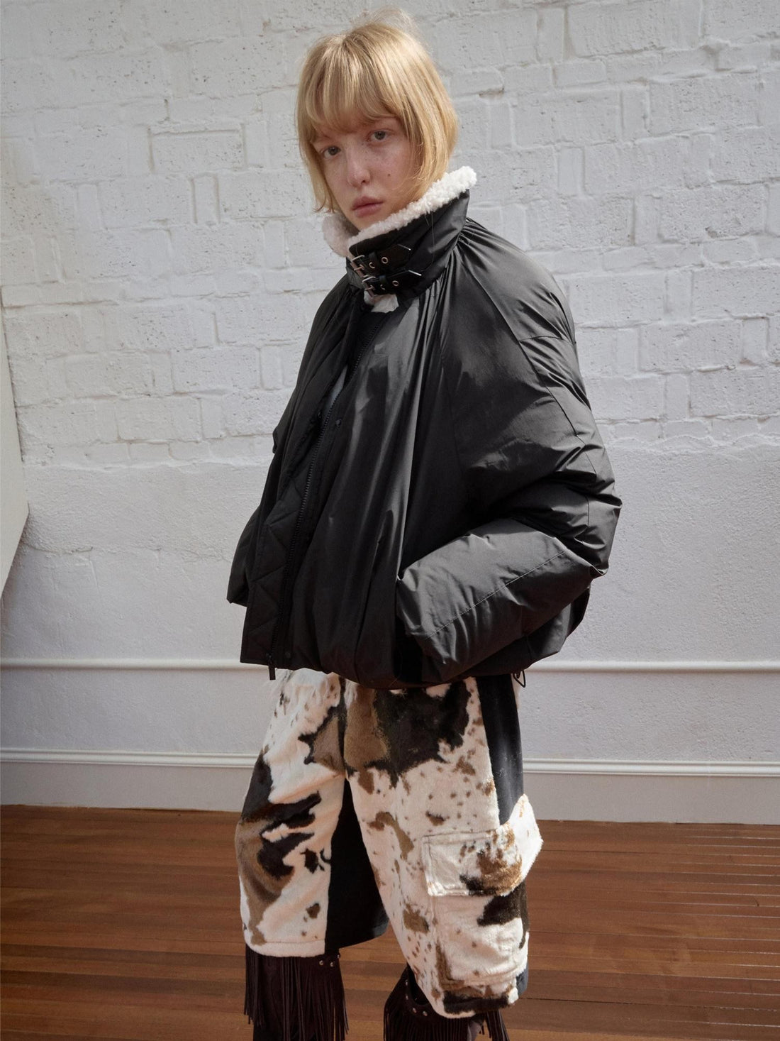 1JINN STUDIO Shearling Pleated Belted Stand Collar Women&