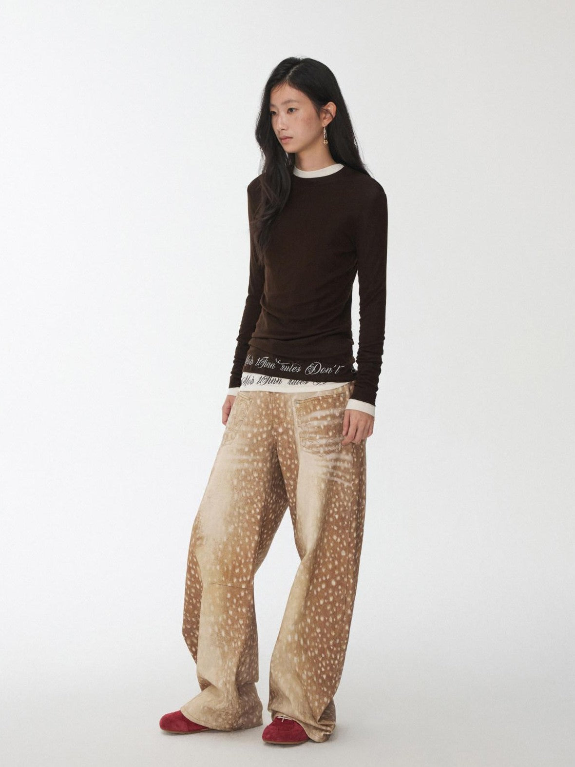 1JINN STUDIO Solid Crew Neck Sheer Hem Letter Print Women&