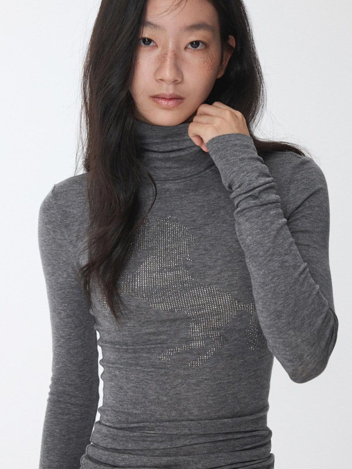 1JINN STUDIO Solid Rhinestone Mock Neck Slim Fit Women&
