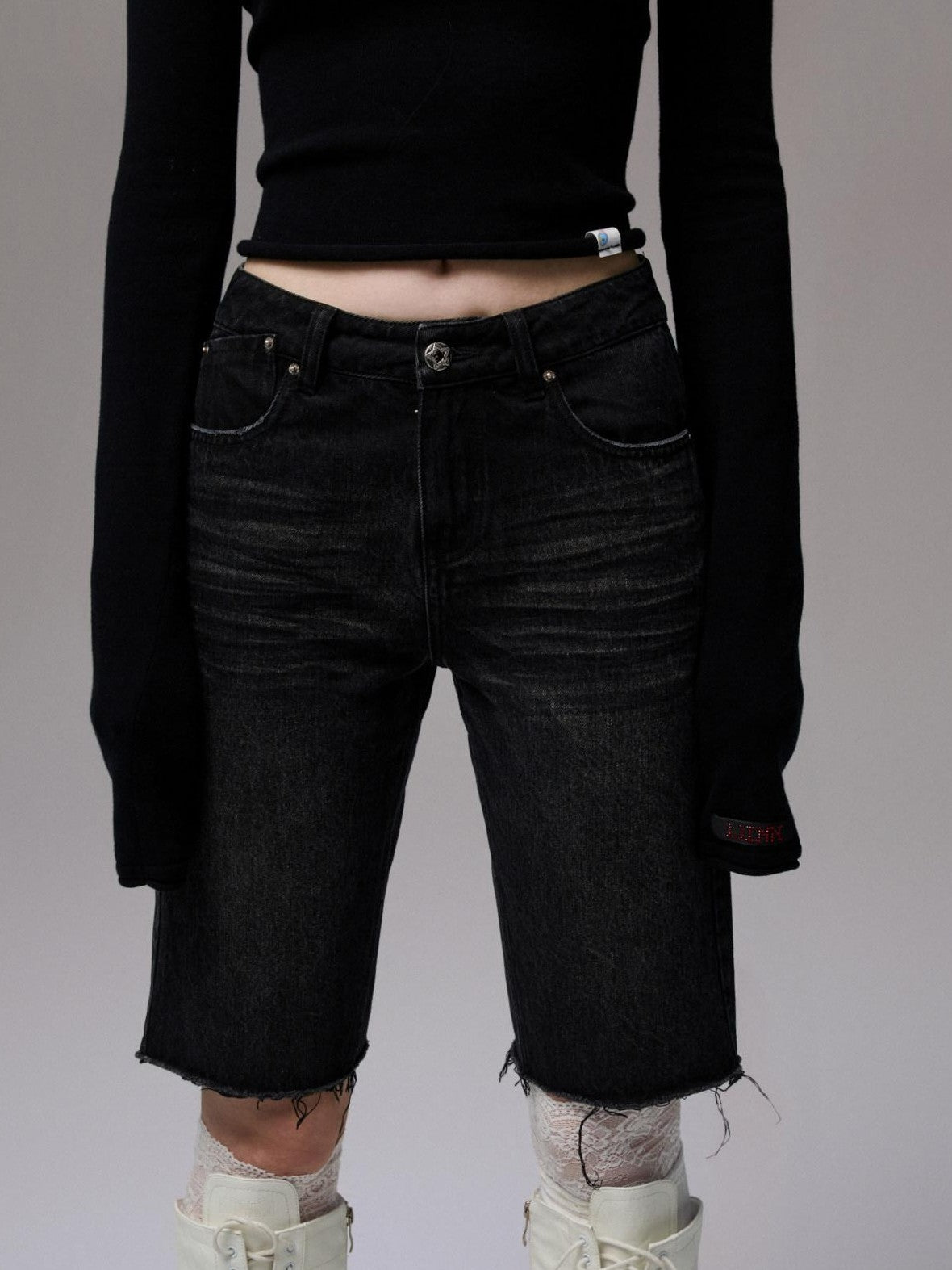 1JINN STUDIO Washed Black Distressed Embroidered Women&