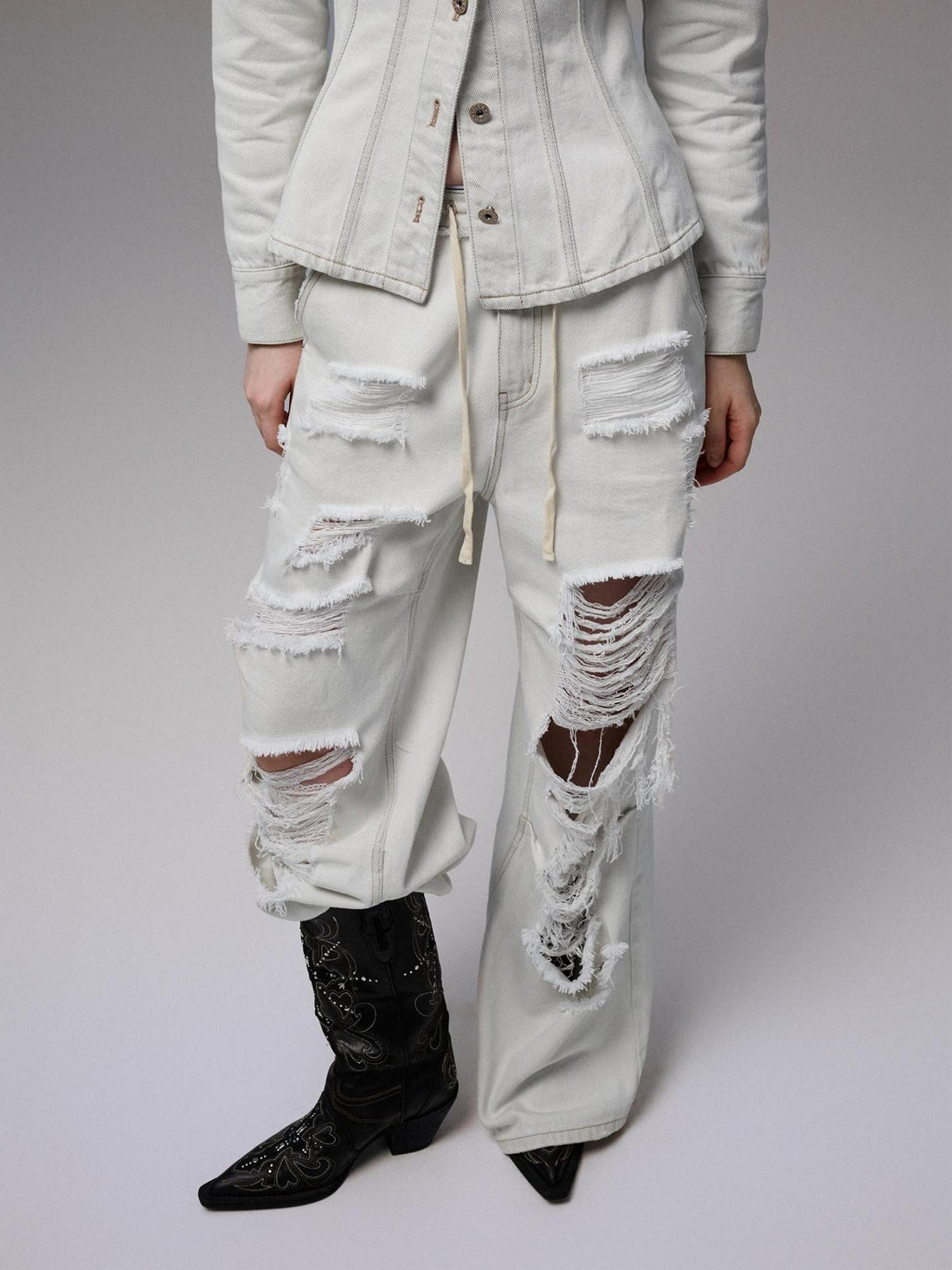1JINN STUDIO Washed White Ripped Embroidered Low Waist Women&