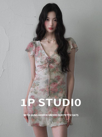1P STUDIO 3d Floral Print V-neck Flutter Sleeve Women&