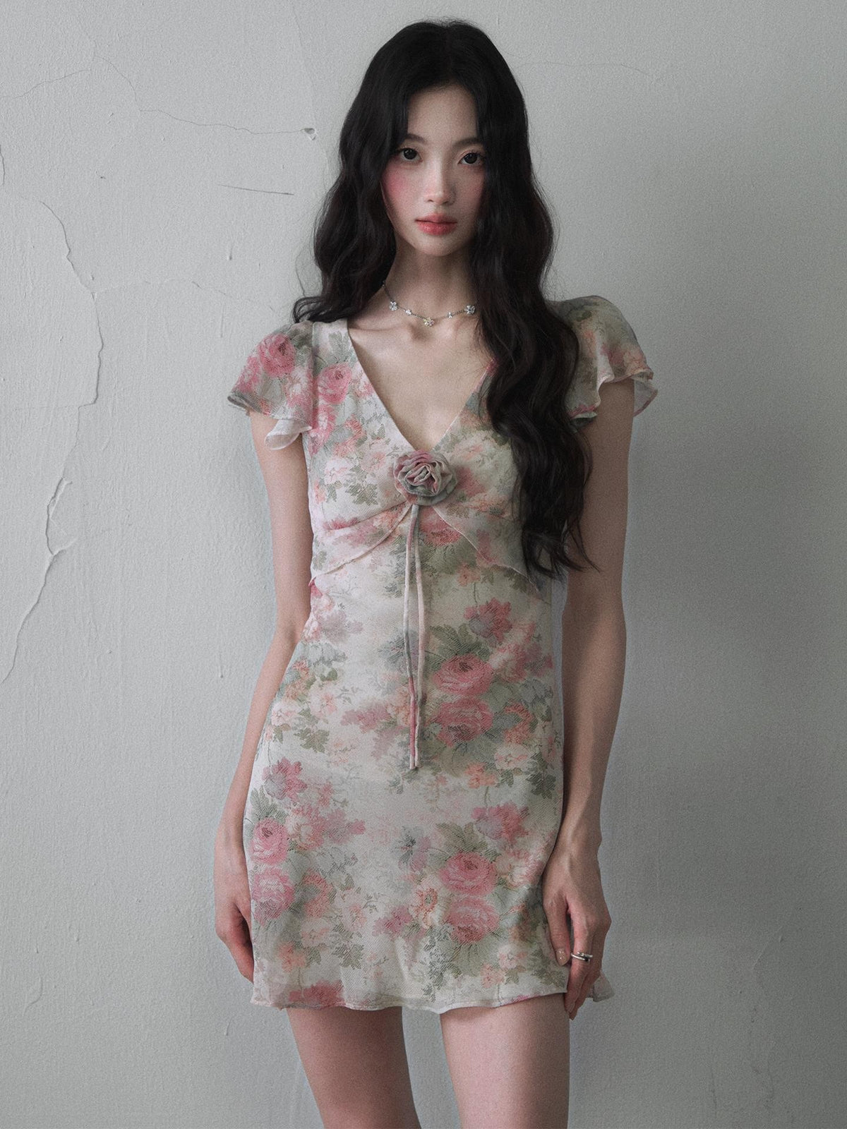 1P STUDIO 3d Floral Print V-neck Flutter Sleeve Women&