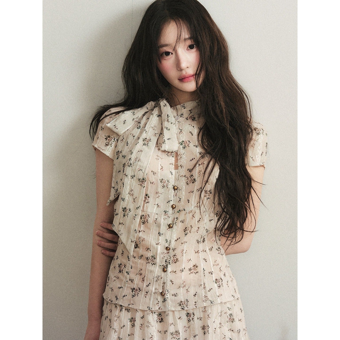 1P_STUDIO_Almond_Beige_Floral_Bow_Tie_Pleated_Women&