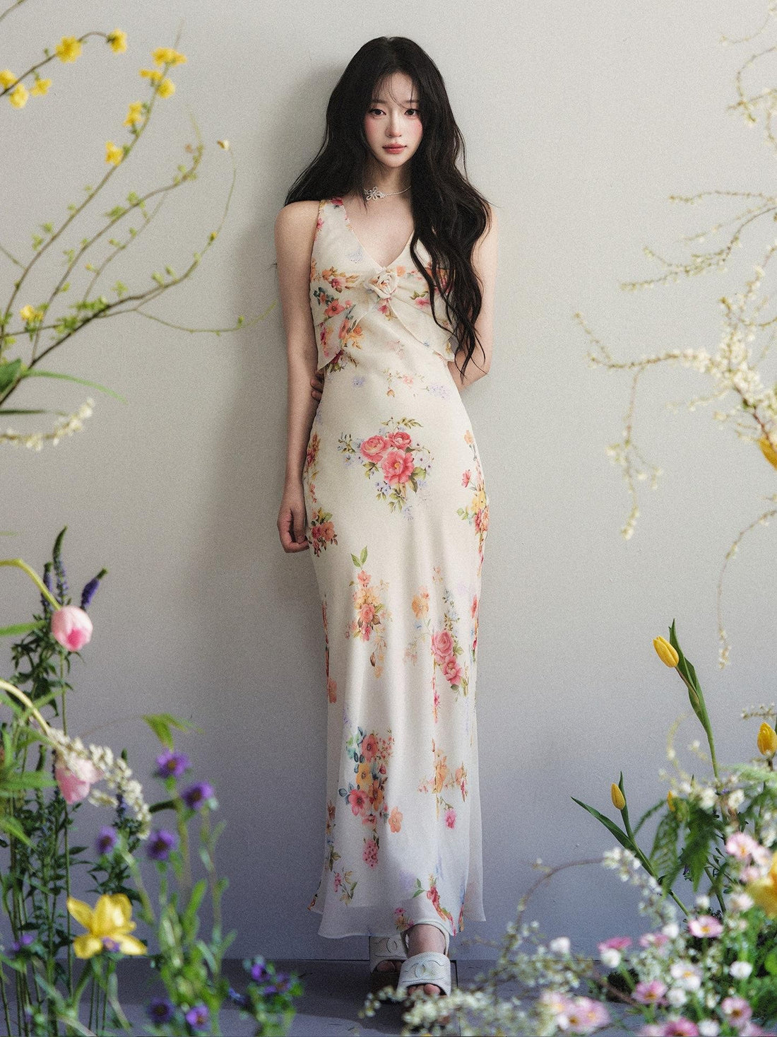 1P STUDIO Apricot 3d Floral V-neck Sleeveless Cinch Waist Women&