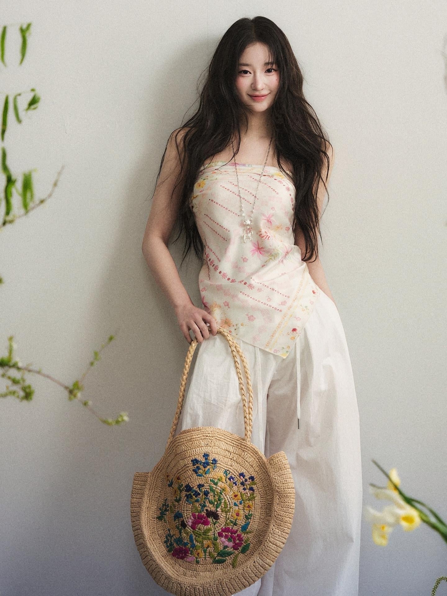 1P STUDIO Artistic Floral Print Large Square Women&