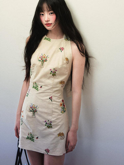1P STUDIO Beige Floral Embroidered Cutout Back Women&