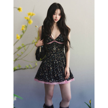 1P_STUDIO_Black_Floral_Pink_Lace_Trim_V-neck_Women&