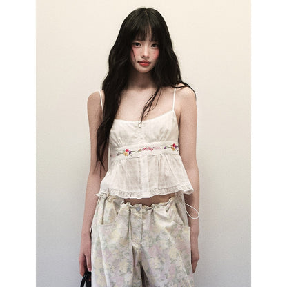 1P_STUDIO_Cropped_Embroidered_Ruffle_Short_Slim_Fit_Women&