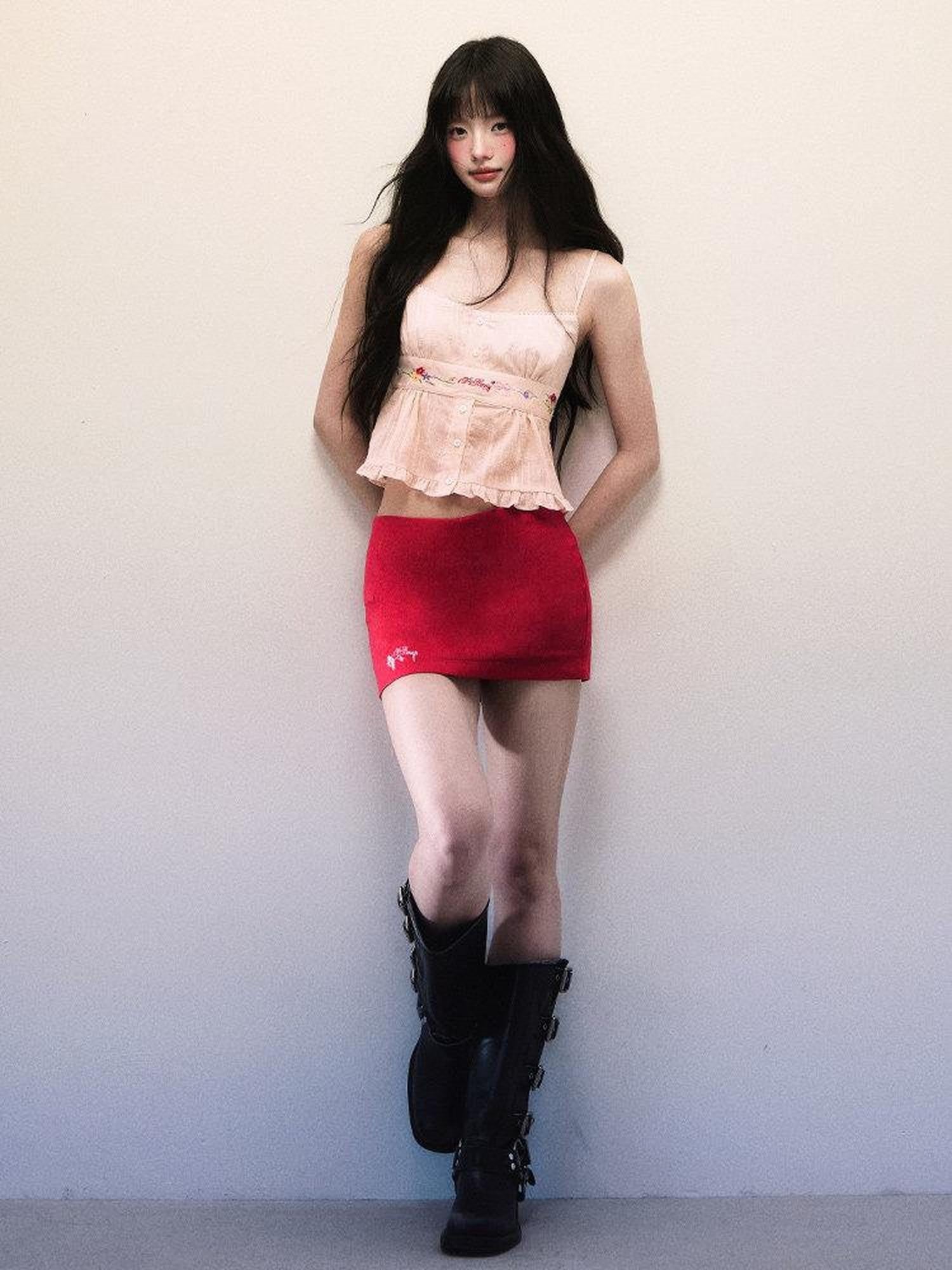 1P STUDIO Cropped Embroidered Ruffle Short Slim Fit Women&