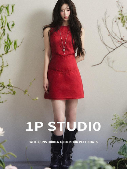1P STUDIO Cutout Embroidered Lace Slim Fit Sleeveless Women&