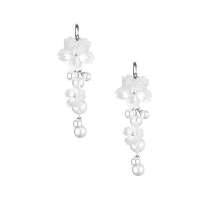 1P_STUDIO_Ear_Garden_Pearl_Blossom_Drop_Women&